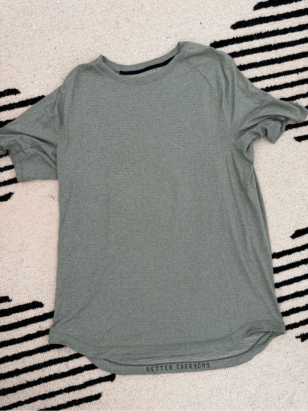lululemon athletica Men's Sage Green Short Sleeve Crew